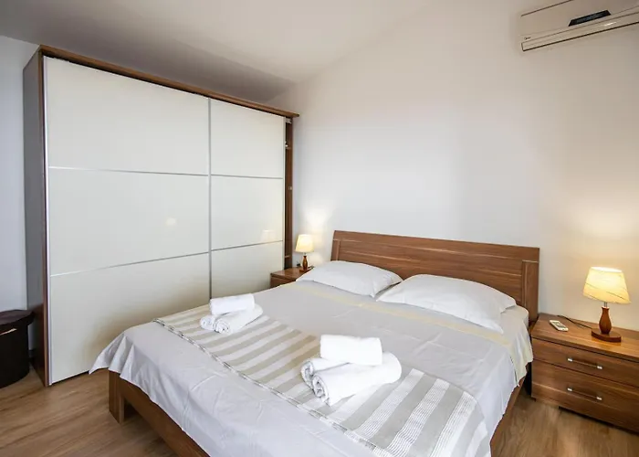 Marino In Makarska, Private Pool Villa *